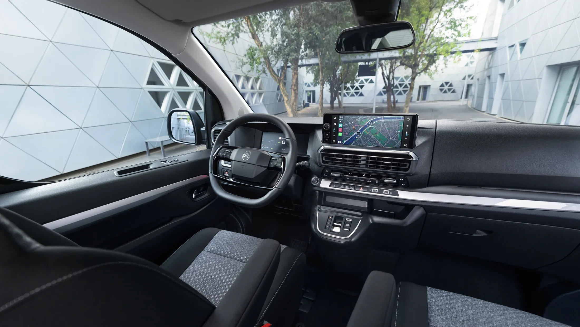 ë-Jumpy Combi en ë-SpaceTourer